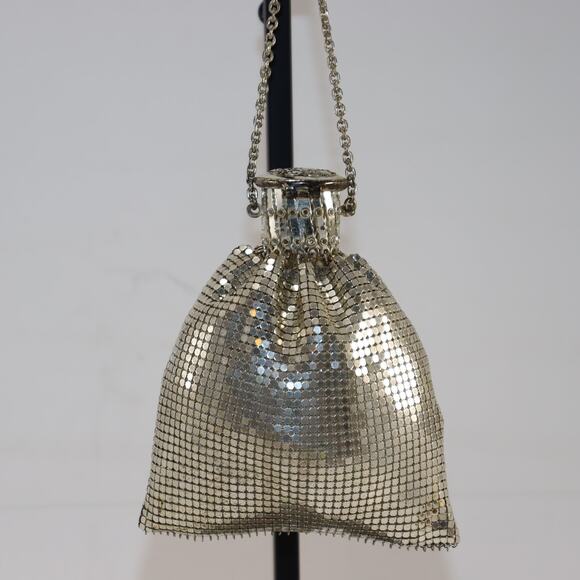 Whiting & Davis Vintage 1930's Silver Mesh Wristlet w/ Expanding Top Beggars Bag - Picture 2 of 4